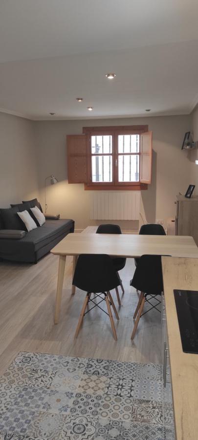 Apartamento Con Encanto En Casco Historico De Burgos Ngoại thất bức ảnh