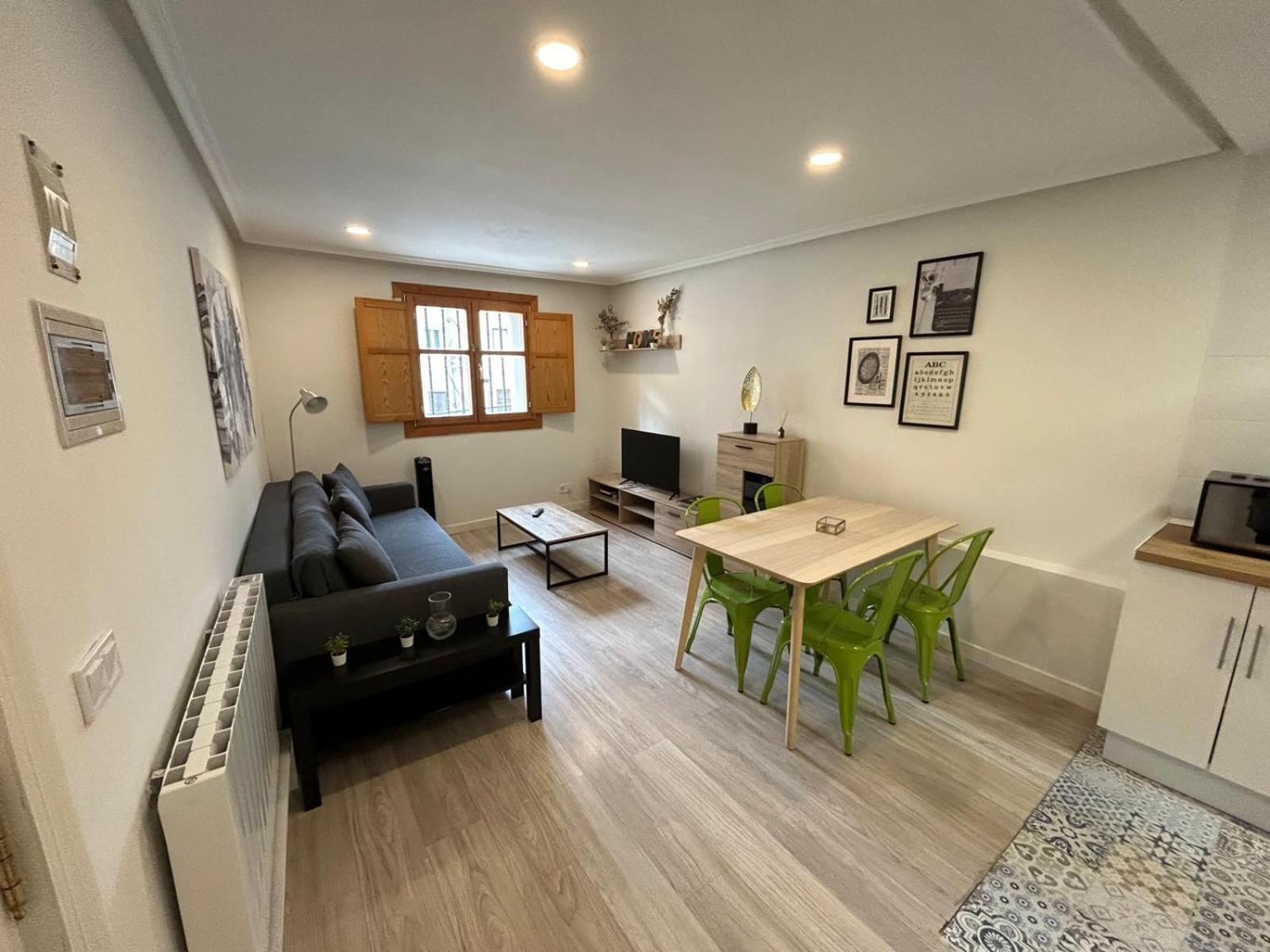 Apartamento Con Encanto En Casco Historico De Burgos Ngoại thất bức ảnh